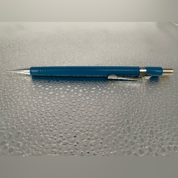 Pentel Vintage Mechanical Pencil- 0.7mm - Picture 3 of 4